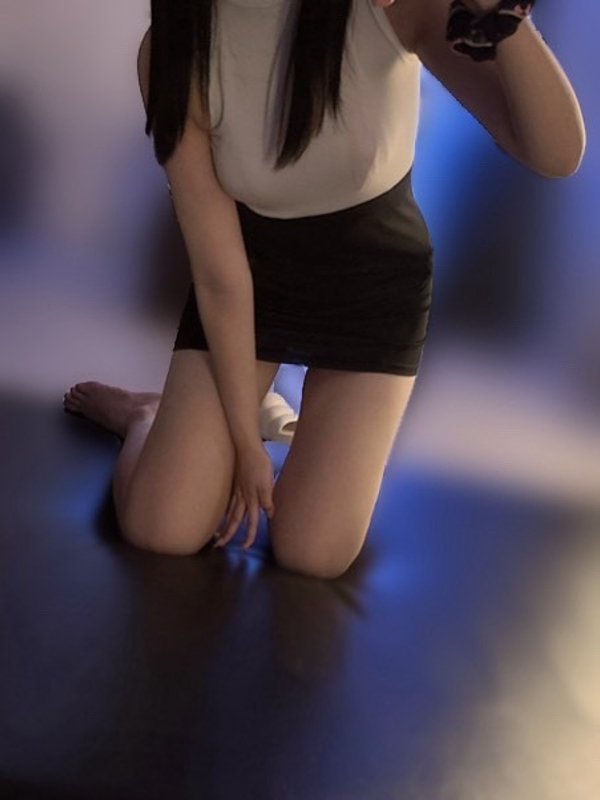 愛川みはるの画像